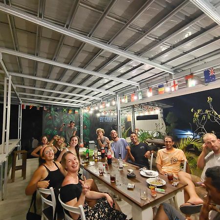 מלון Kuta  Surf Camp 79 מראה חיצוני תמונה